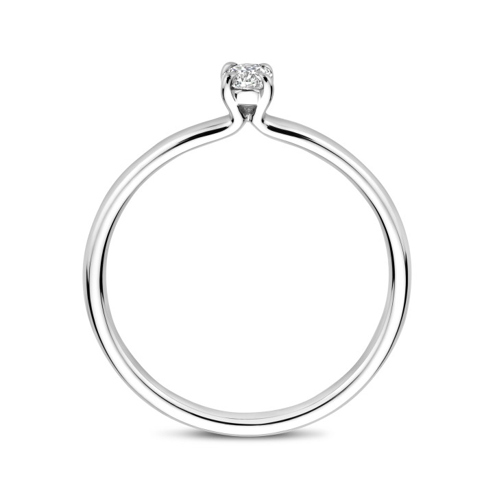 0.15 quilates anillo solitario con diamante talla oval en oro blanco