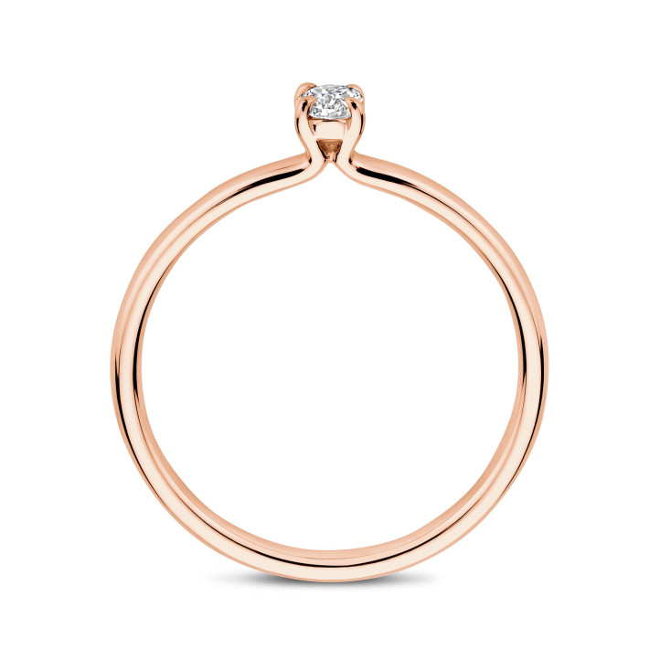 0.15 quilates anillo solitario con diamante talla oval en oro rojo