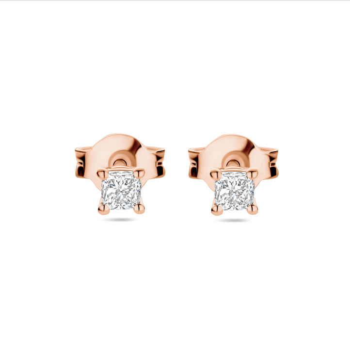 0.30 quilates pendientes solitarios con diamantes talla cushion en oro rojo