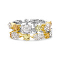 Pieza única – Anillo de cóctel de 3,85 quilates en oro amarillo y blanco