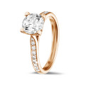 1.25 quilates anillo solitario diamante en oro rojo con diamantes en los lados