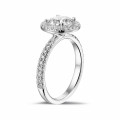 1.50 quilates halo anillo solitario en oro blanco con diamantes redondos