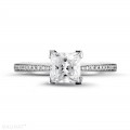 1.50 quilates anillo solitario en platino con diamante talla princesa y diamantes laterales