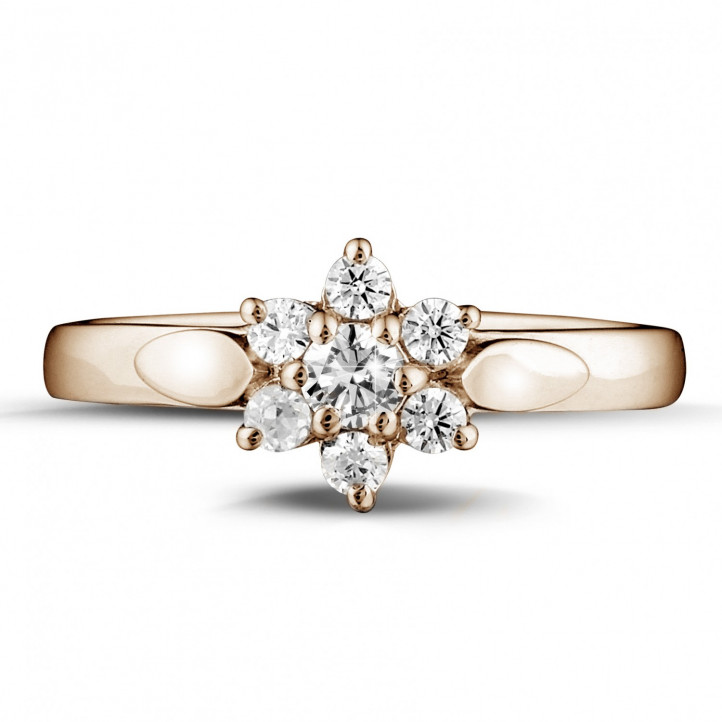 0.30 quilates anillo flor diamante en oro rojo