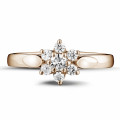 0.30 quilates anillo flor diamante en oro rojo