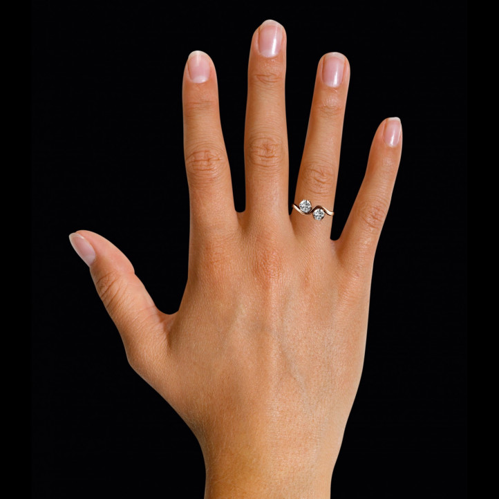 1.00 quilates anillo diamante Toi et Moi en oro rojo