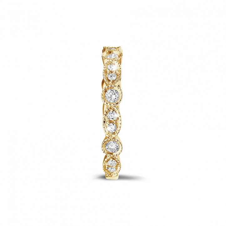 0.30 quilates alianza de combinación de diamantes en oro amarillo con diseño de marquesa