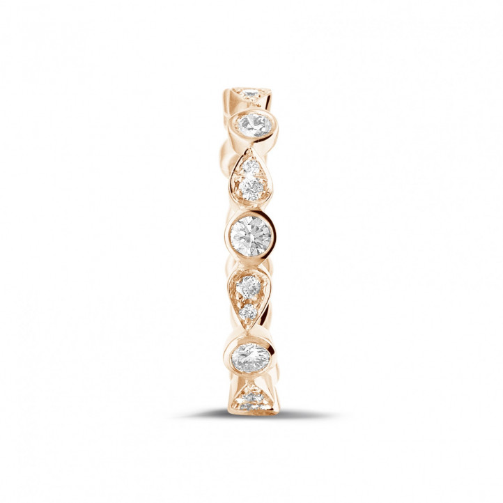 0.50 quilates alianza de combinación de diamantes en oro rojo con diseño de pera