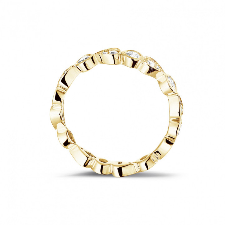 0.50 quilates alianza de combinación de diamantes en oro amarillo con diseño de pera