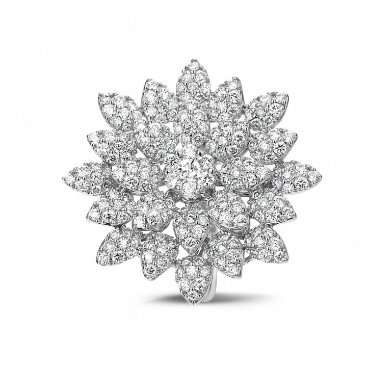 1.35 quilates anillo flor diamante en oro blanco