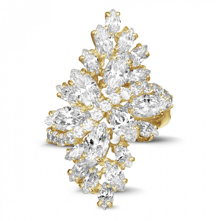 6.00 quilates anillo en oro amarillo con diamantes redondos y talla marquesa