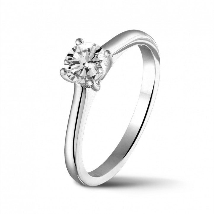 0.50 quilates anillo solitario en platino con un diamante redondo y 4 uñas