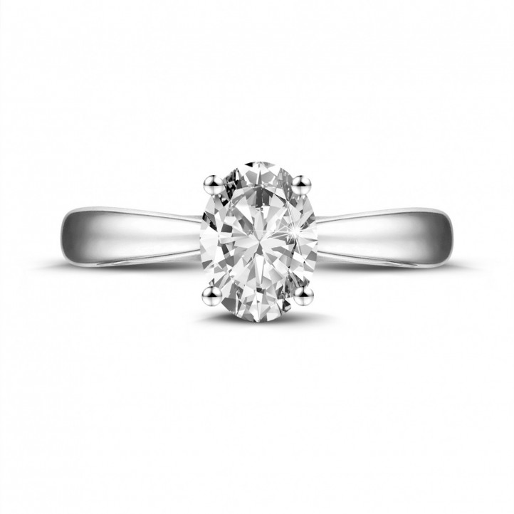 1.20 quilates anillo solitario en platino con un diamante ovalado