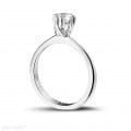 0.50 quilates anillo solitario diamante diseño en platino con ocho garras