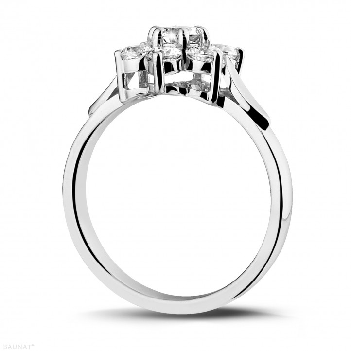1.00 quilates anillo flor diamante en oro blanco