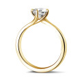 1.00 quilates anillo solitario diamante en oro amarillo