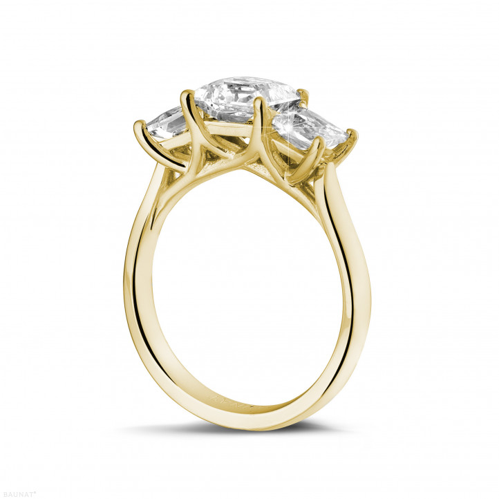 2.00 quilates anillo trilogía en oro amarillo con diamantes talla princesa