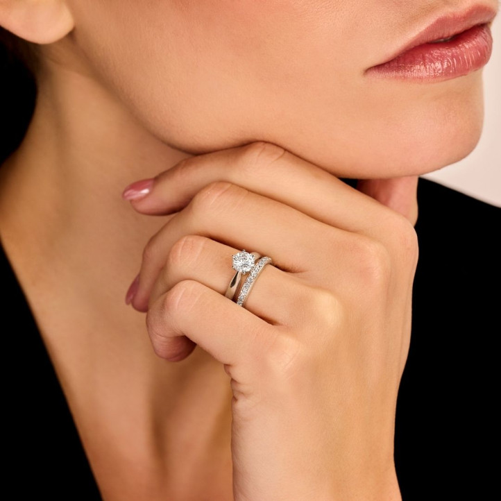 0.90 quilates anillo solitario diamante de oro blanco