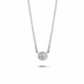 0.30 carat pendentif satellite en or blanc et diamant