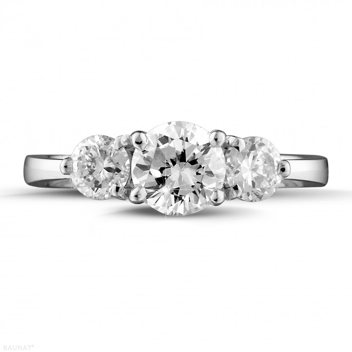 1.50 carat bague trilogie en platine et diamants ronds