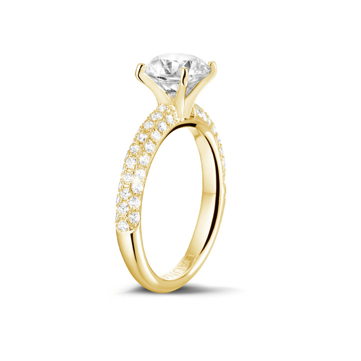 1.20 carat bague solitaire (demi-tour) en or jaune avec diamants sur les côtés