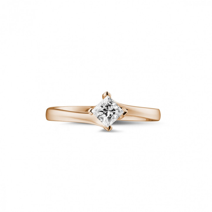 0.50 carat bague solitaire en or rouge avec diamant princesse