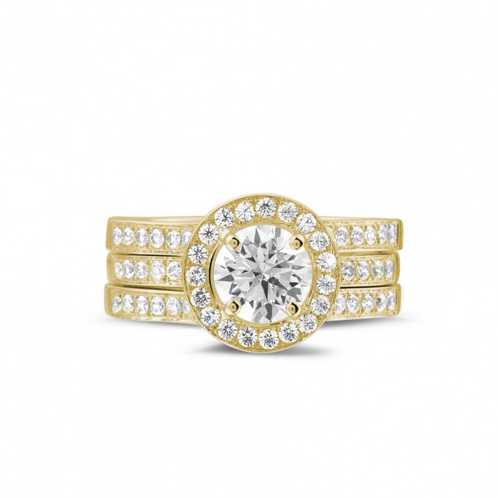 1.00 carats bague solitaire diamant en or jaune avec des diamants sur les côtés