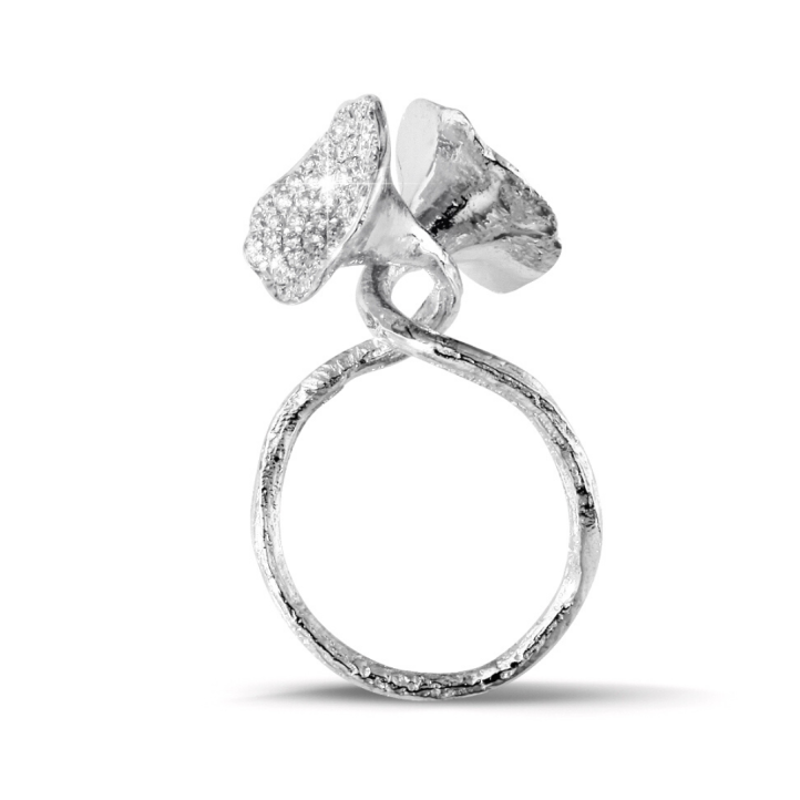 Vente exclusive du stock BAUNAT (Aucun retour sous 30 jours possible) - 0.89 carat bague design en or blanc et diamants (Disponible en taille 49,50,51,52,54,57)