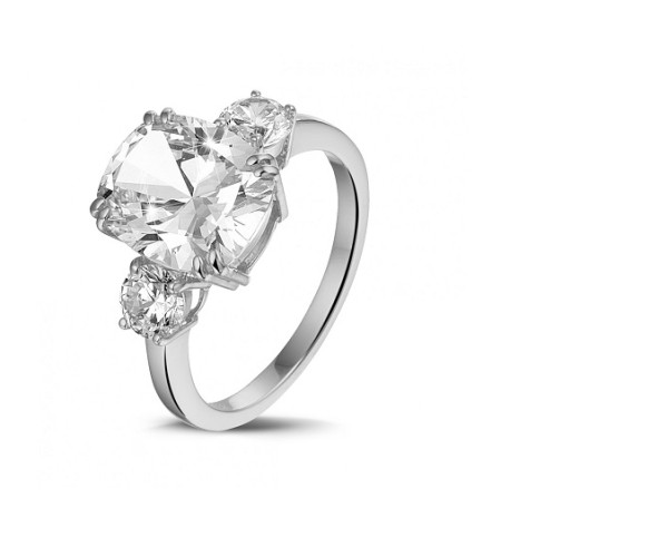 Choisir une bague de fiançailles avec un diamant de 4 carats