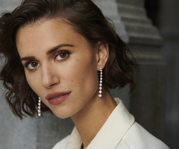 Boucles d’oreilles pendantes avec diamant : l’élégance dans la fluidité