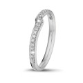 0.20 carat alliance courbe (demi-tour) en platine et diamants