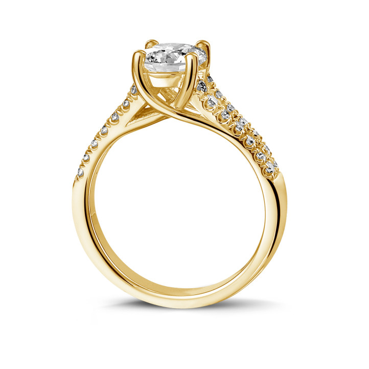 1.25 carat bague solitaire en or jaune avec diamants sur le côté