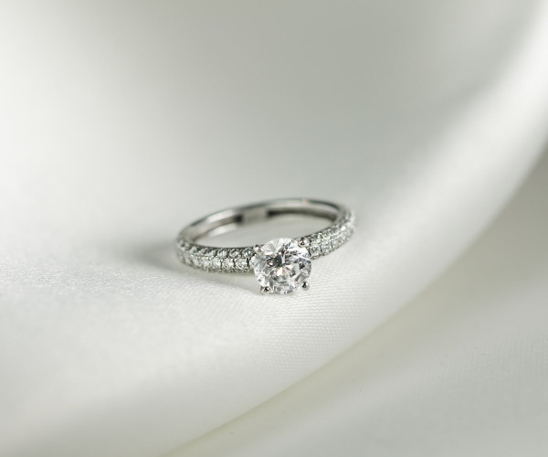 Comment choisir la bague de fiançailles parfaite ?
