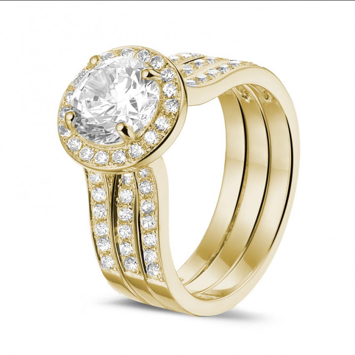 1.50 carats bague solitaire diamant en or jaune avec des diamants sur les côtés
