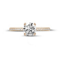 3.00 carat bague solitaire en or rouge avec diamants sur les côtés