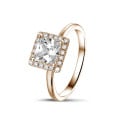 1.20 carats bague solitaire de type auréole avec un diamant princesse en or rouge avec diamants ronds