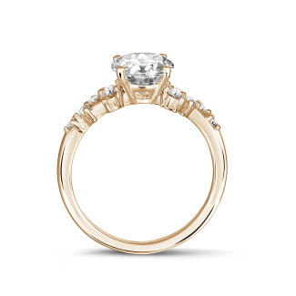 Bagues - 1.00 carat bague solitaire en grappe avec un diamant rond en or rouge