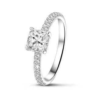 Nouveautés - 2.00 carats bague solitaire avec un diamant princesse et un halo caché en or blanc