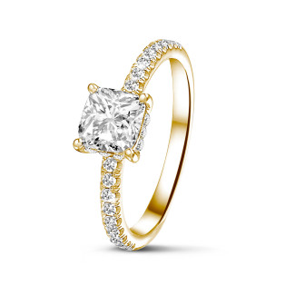 Nouveautés - 1.00 carats bague solitaire avec un diamant coussin et un halo caché en or jaune