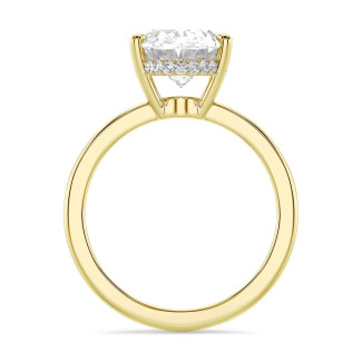 Bijoux sur-mesure - Bague sur mesure avec un halo caché et un diamant taille ovale.