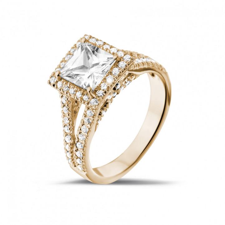 1.50 carat bague solitaire en or rouge avec diamant princesse et diamants sur les côtés