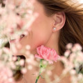 Boucles d'oreilles Fleur aux Pétales en Diamants Taille Marquise
