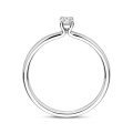 Bague solitaire de 0,15 carat avec un diamant taille radiant en or blanc