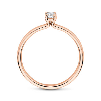 Nouveautés - Bague solitaire de 0,15 carat avec un diamant taille émeraude en or rouge