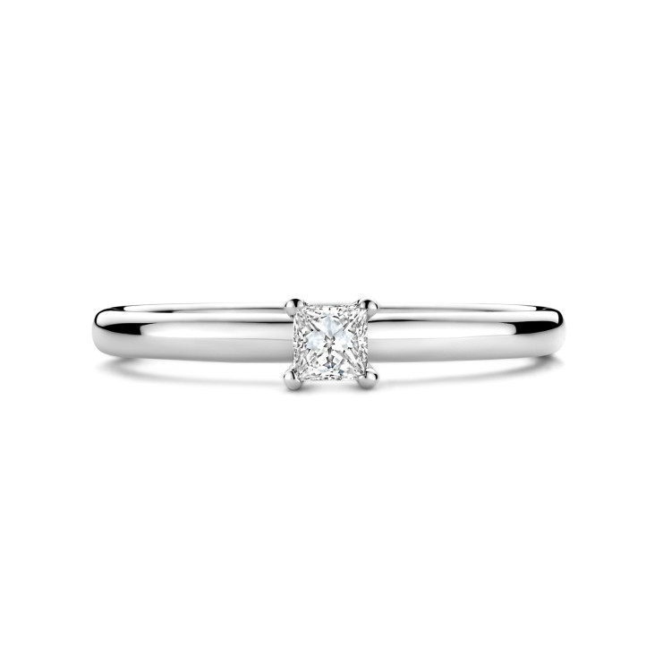 Bague solitaire de 0,15 carat avec un diamant taille princesse en or blanc