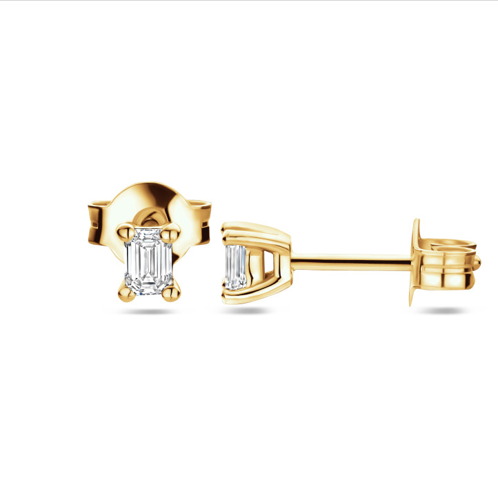 Boucles d'oreilles solitaires de 0,30 carat avec diamants taille émeraude en or jaune