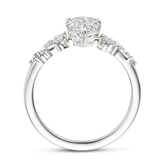 Bagues - Bague solitaire en grappe de 1.00 carat en or blanc avec un diamant taille poire