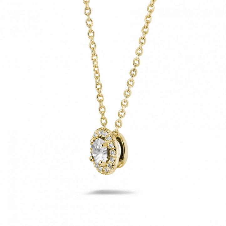 0.50 carat collier auréole en or jaune avec diamants