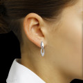0.27 carat boucles d'oreilles fines en or blanc avec diamants