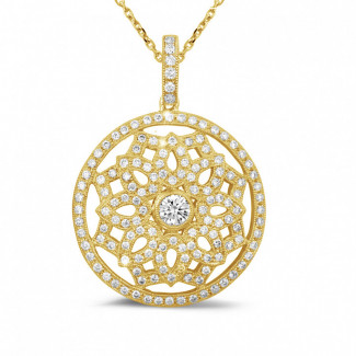 Colliers - 1.10 carat pendentif champ de fleurs en or jaune et diamants